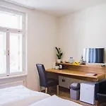 U Lva Guest house 4*